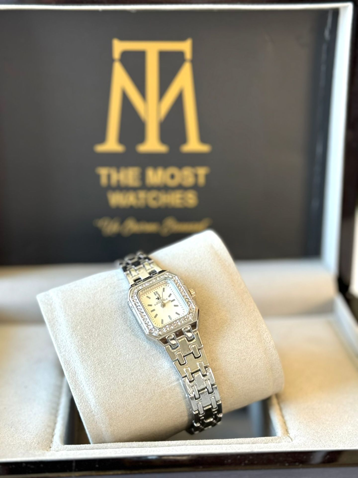 G SPORT POLO KADIN ZİRKON TAŞLI KARE KOL SAATİ